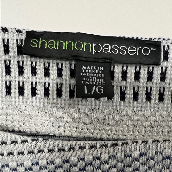 Shannon Passero Lg Striped Gray and White Long Sleeve Top - Picture 2 of 8